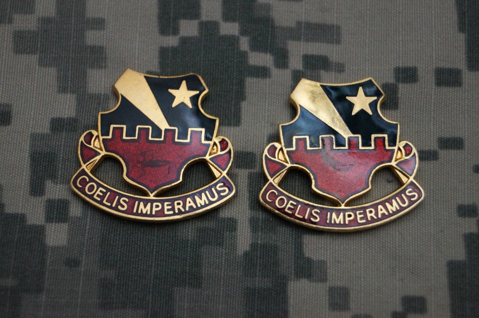 USED US ARMY 60th Air Defense Artillery Unit Crest 2ea DUI Military Insignia