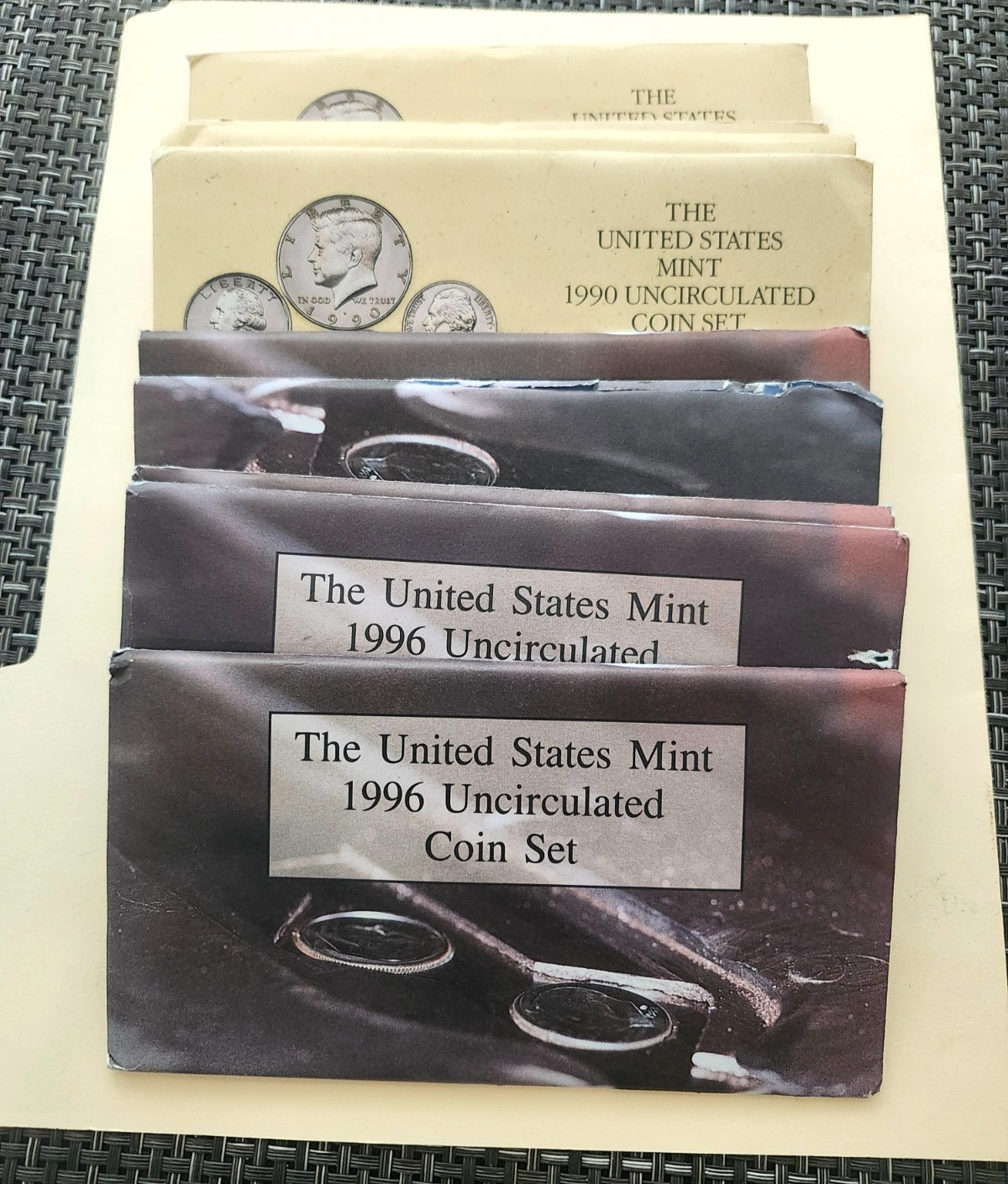 (5) 1990 & (5) (1996 no dime) mint sets