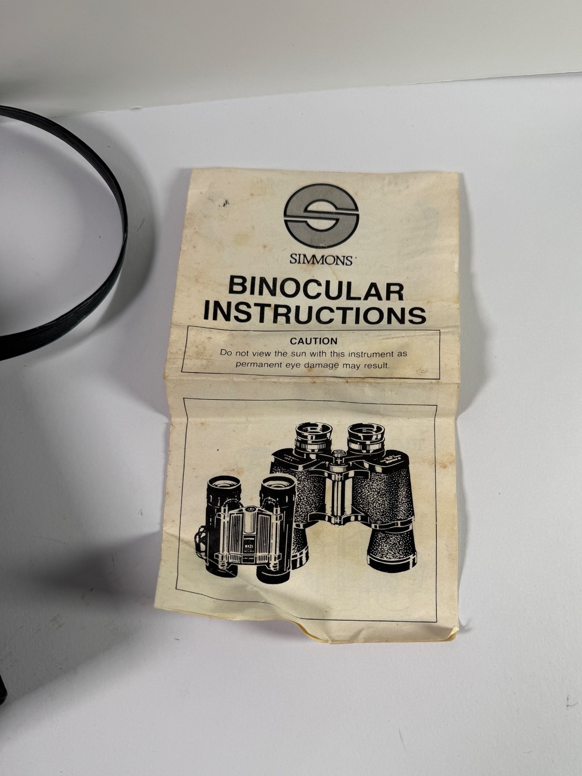 Simmons 8×40 Wide Angle Binoculars – Model 1102 – Case & Instructions