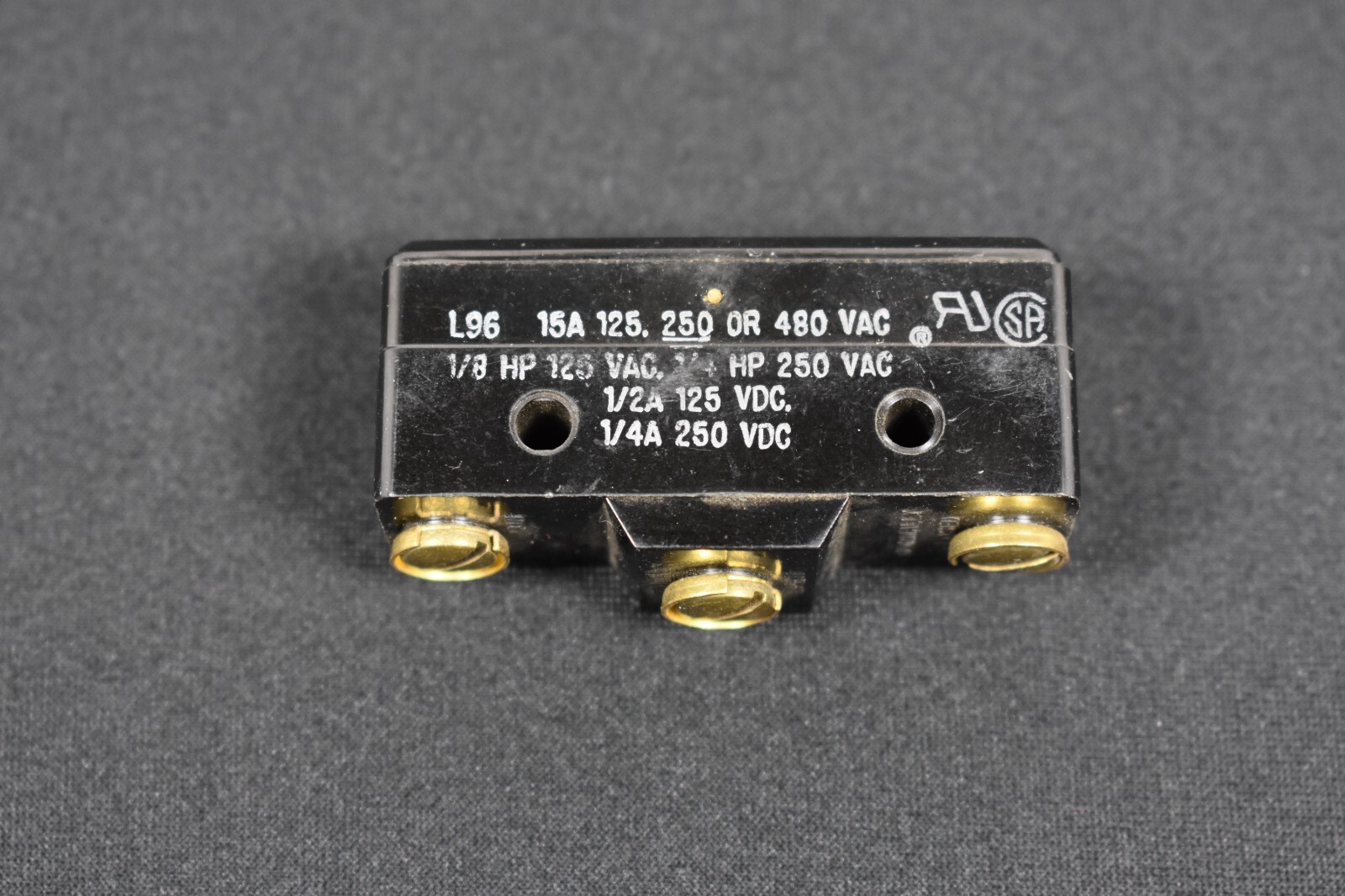 ONE (1) Honeywell Micro Switch New + BZ-7R-A2
