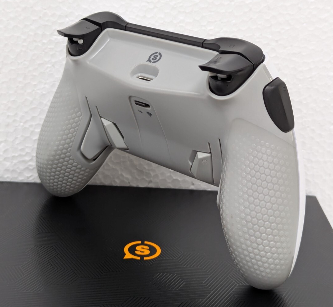 SCUF Envision Pro Wireless Controller for PC Only Gray/White