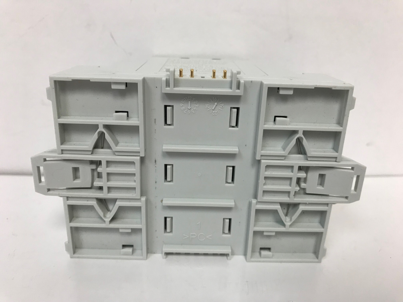 SIEMENS TXM1.6R RELAY OUTPUT MODULE