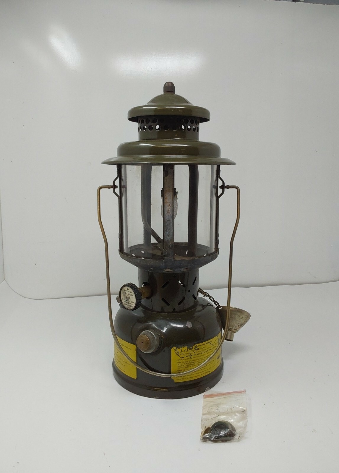 1977 Armstrong Military coleman style Lantern Army Green Tested Free Ship