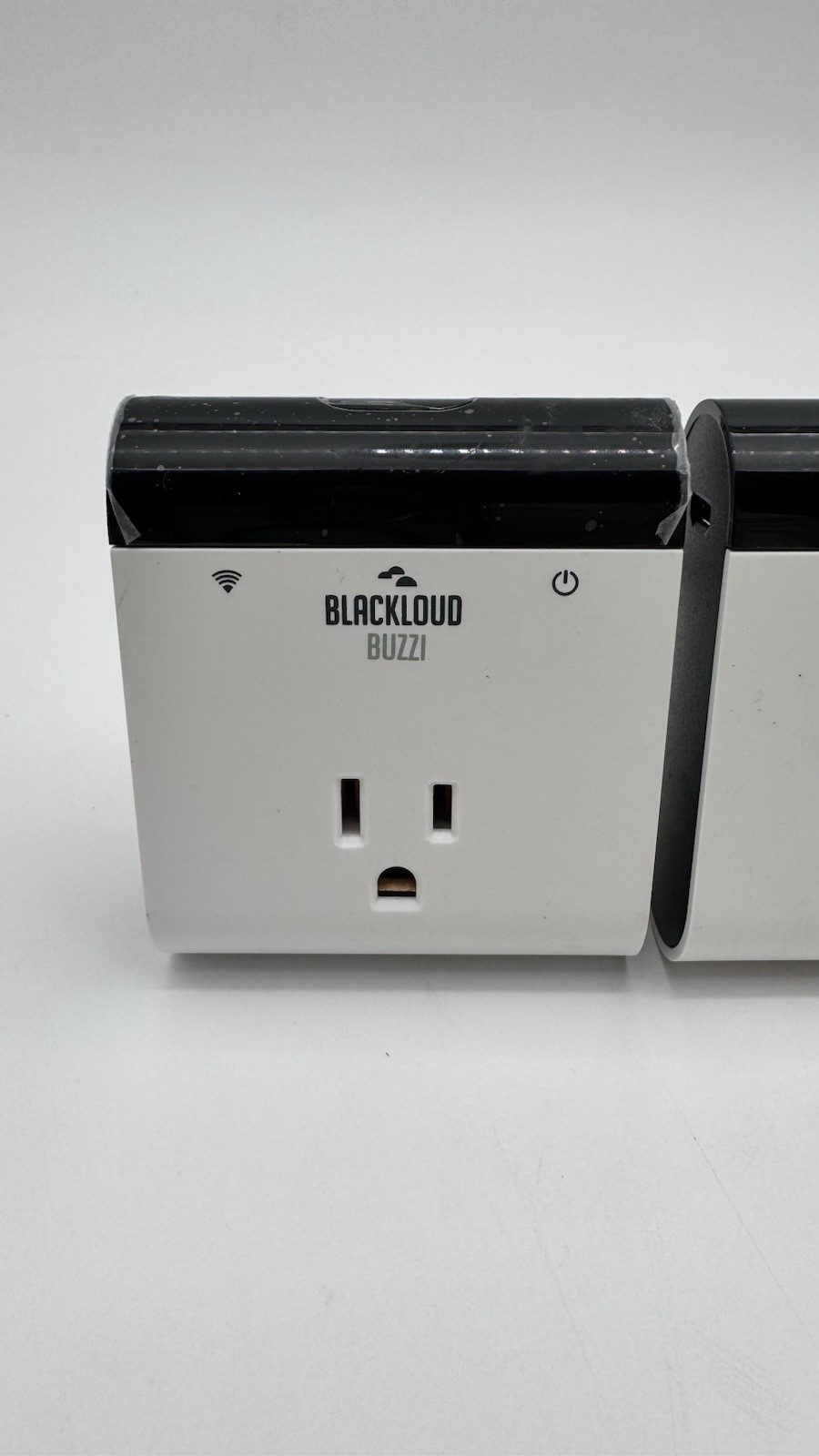Blackloud Buzzi Smart Wireless Switch, Wi-Fi Outlet Built in Micro USB 3 Pack