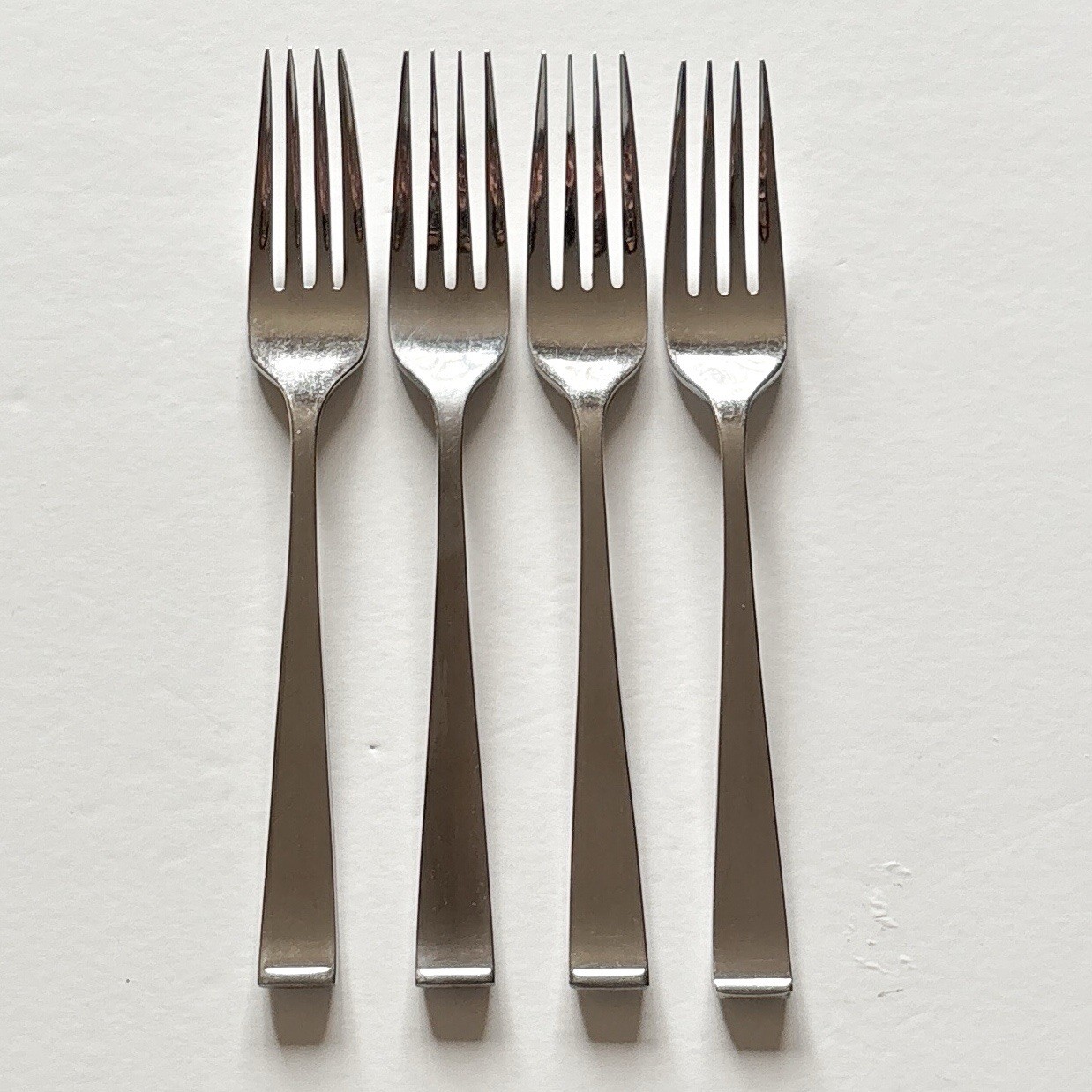 International Silver Lyon New Charm Dinner Fork Stainless Flatware Set of 4