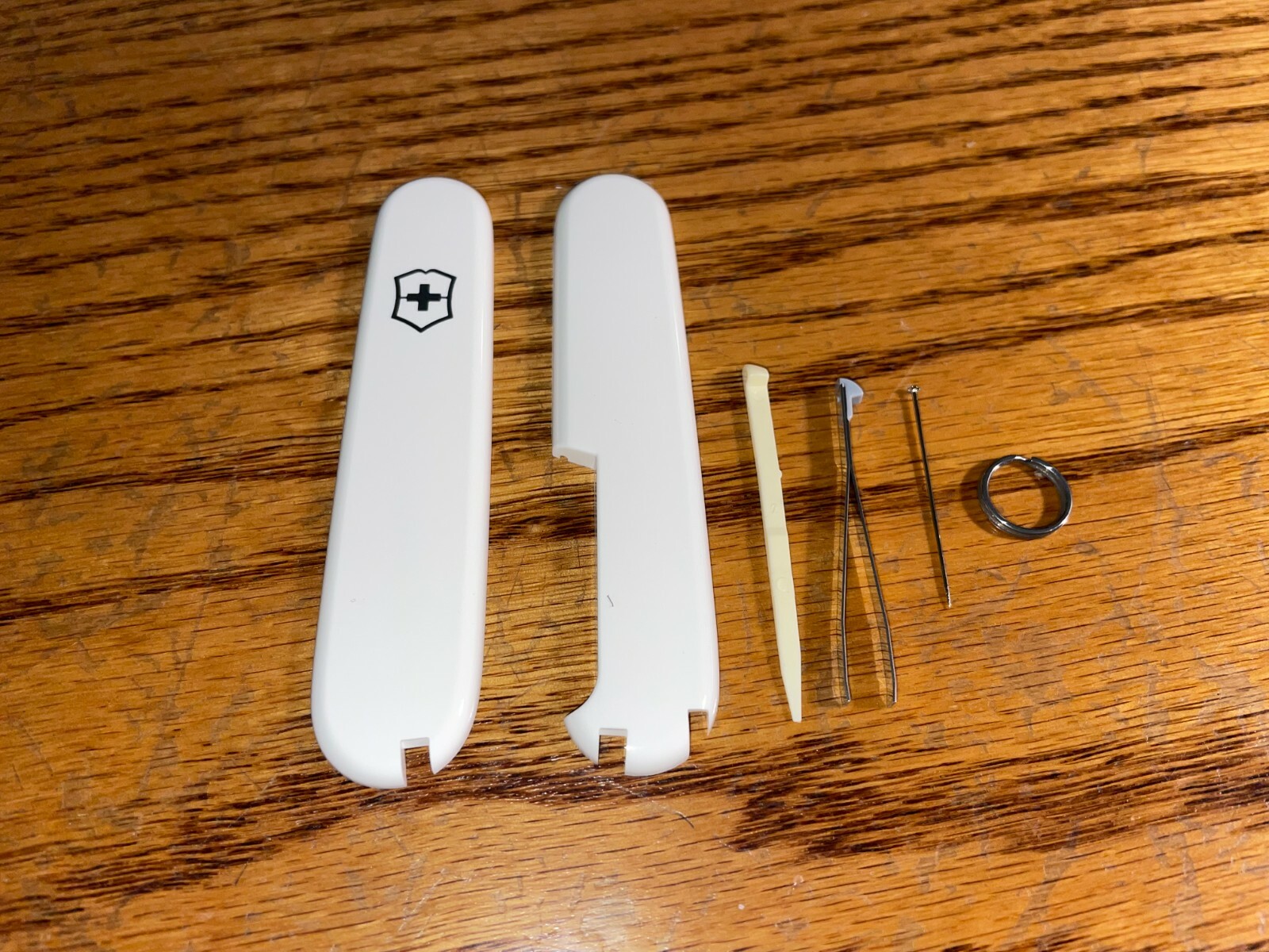New Victorinox 91mm PLUS HANDLE / SCALE 6 Piece KIT in White #9