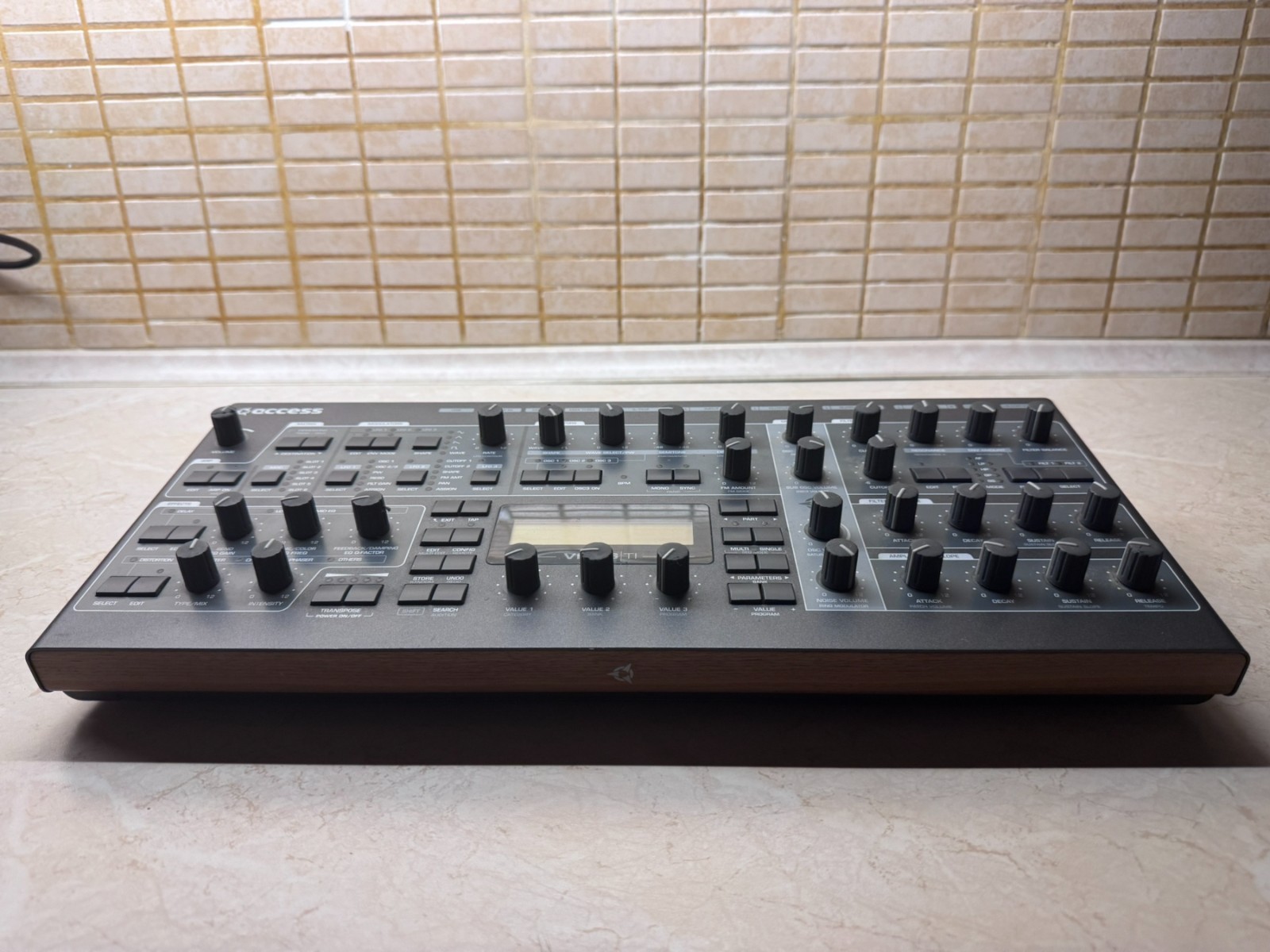 🎛️ Access Virus TI2 Desktop – Excellent Condition