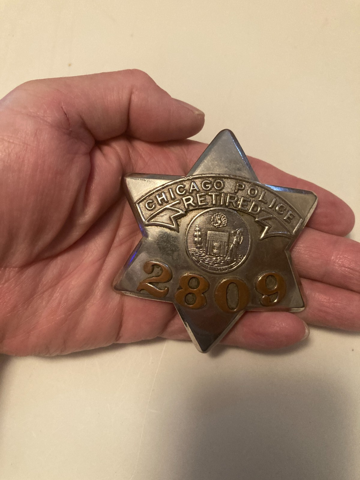 ANTIQUE CHICAGO, ILLINOIS RETIRED POLICE “PIE-PLATE” BADGE C H HANSON RARE