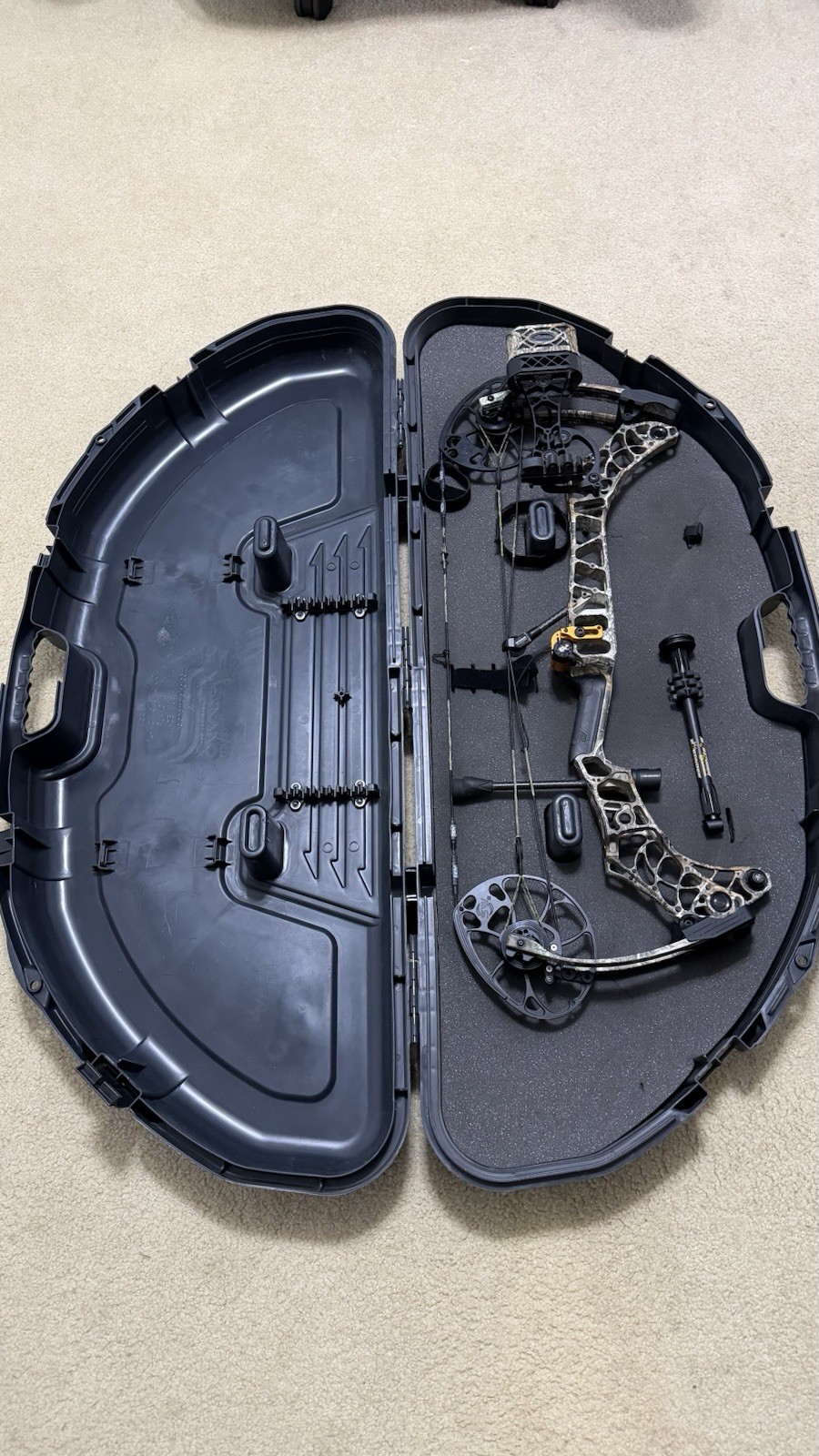 Mathews V3 27 RH Compound Bow Package
