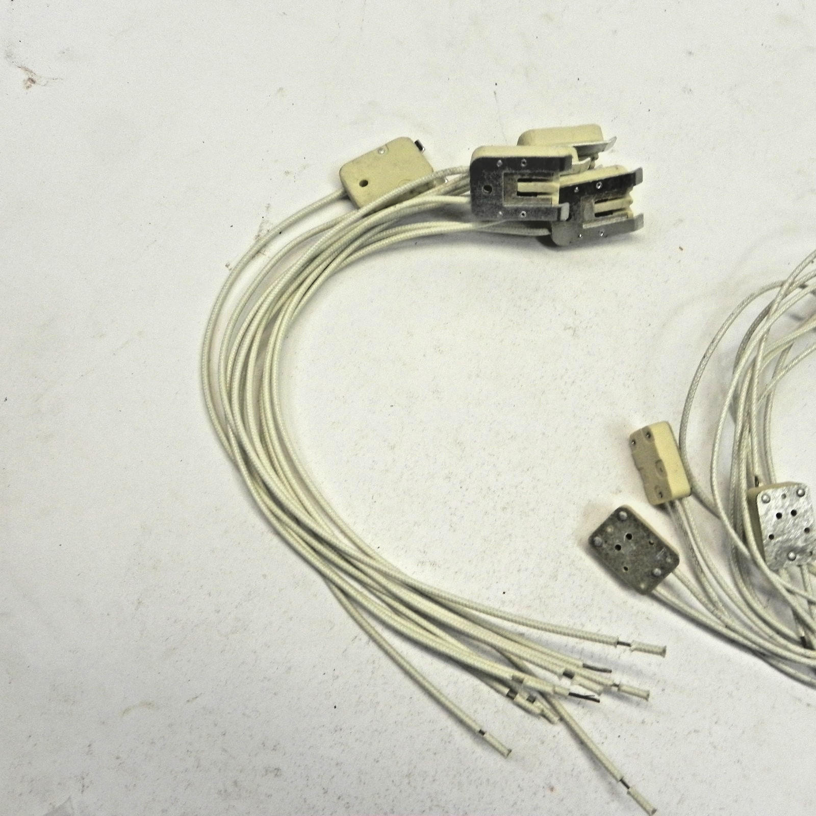 FIBER OPTIC LIGHT SOURCE LIGHT SOCKET PIG TAIL CABLE LIGHTING COMPONENTS NEW LOT