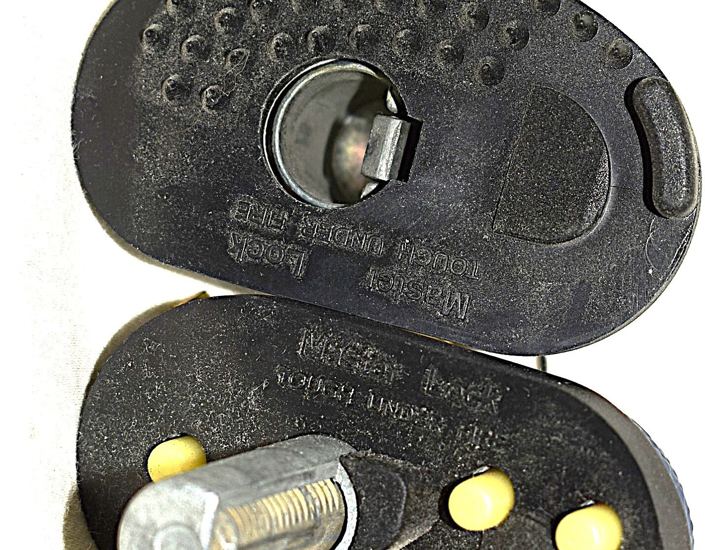 Master Lock 90 Gun Lock Trigger Lock with 2 keys