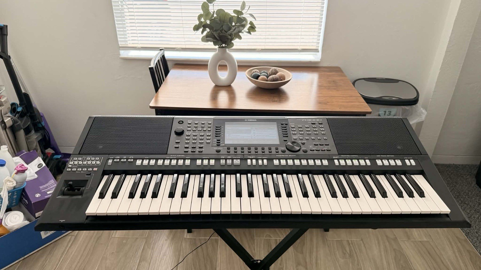 Yamaha PSR-A3000 61-Key Electronic Keyboard, Black, Built-In Speakers, Stand