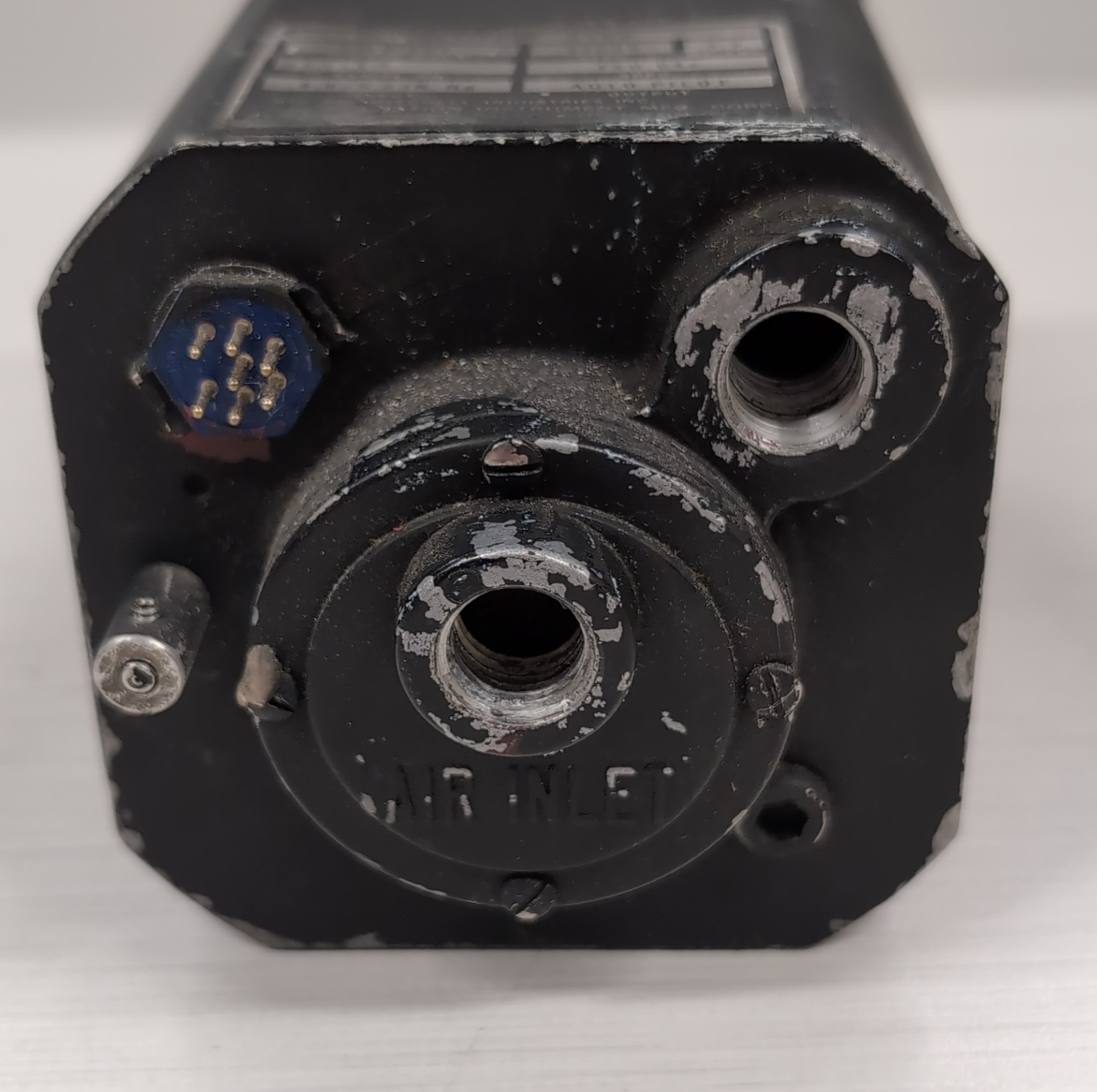 Attitude Gyro P/N: 700-2CF