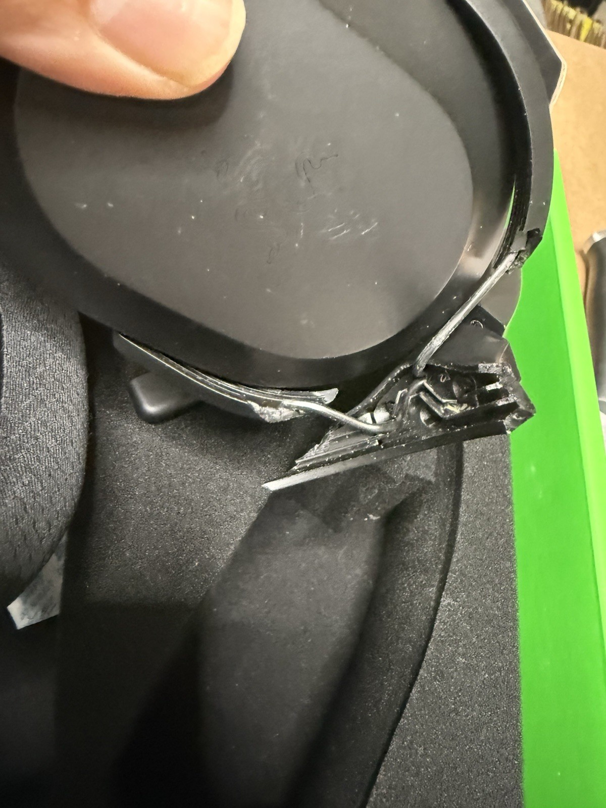 Razer Barracuda X	- Wireless Multi-Platform Gaming and Mobile (BROKEN ) (00007)