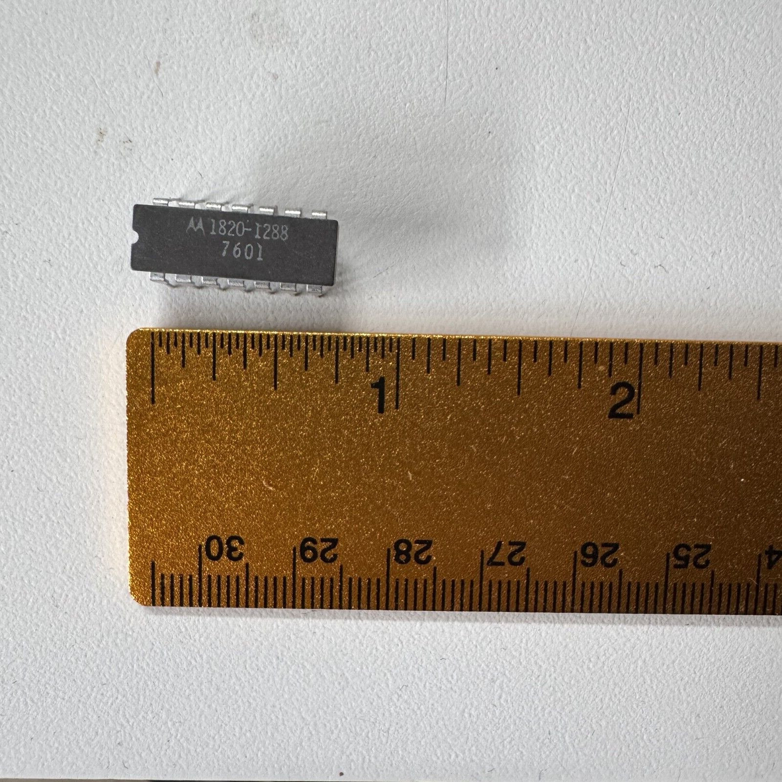 HP / AGILENT 1820-1288 integrated circuit ic