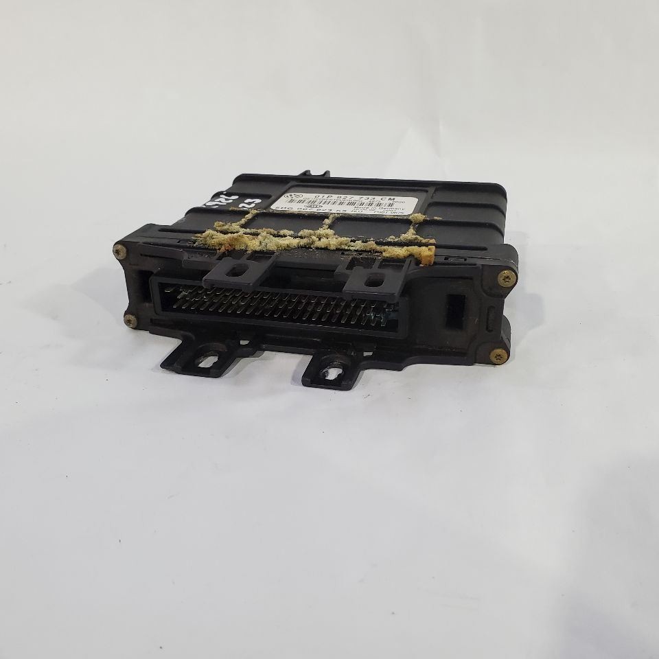 2003 Volkswagen Eurovan OEM Transmission Control Module TCM 01P927733CM