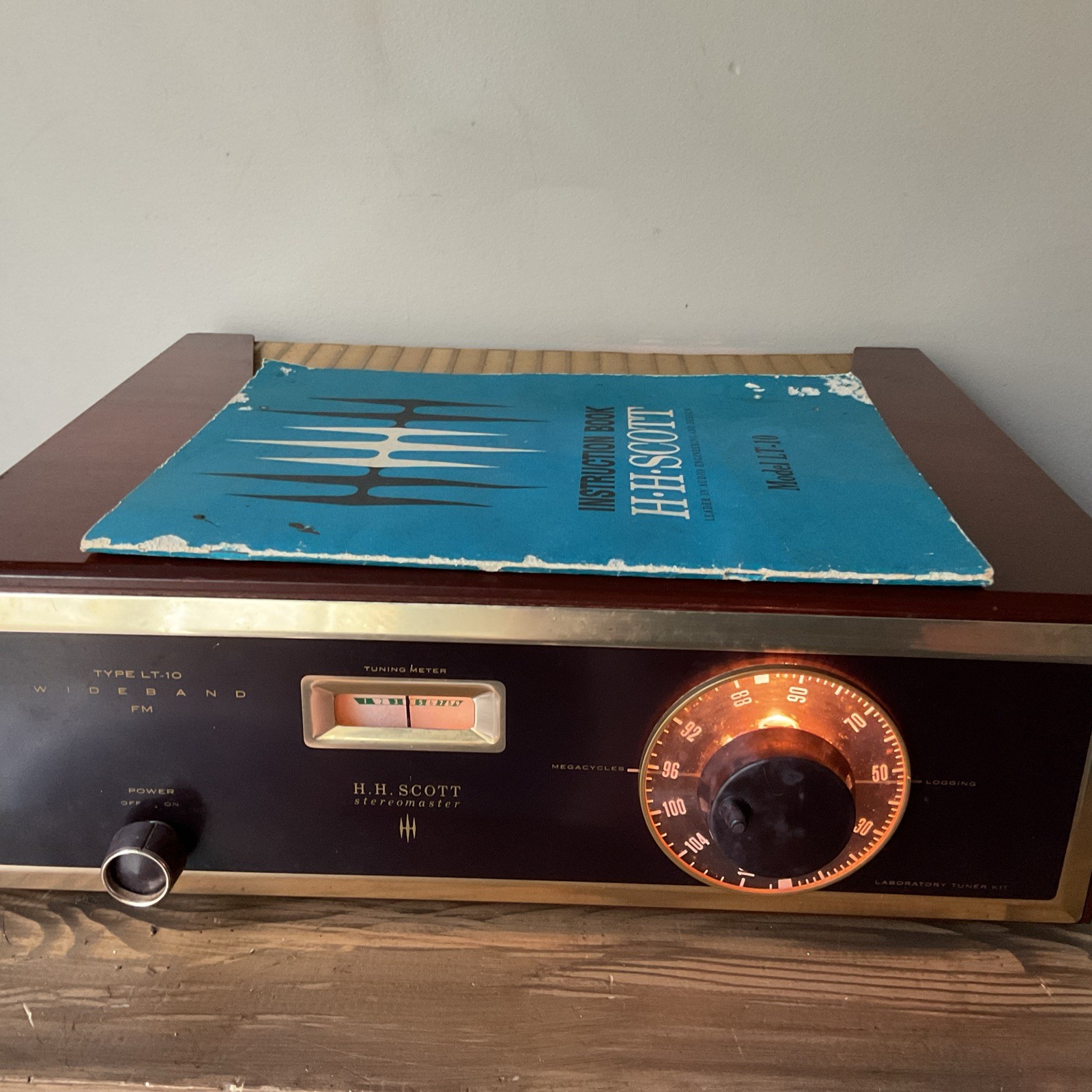 Vintage HH Scott Model LT-10 Wide and FM Vacuum Tube Tuner w/Manual-2 Extra Tube