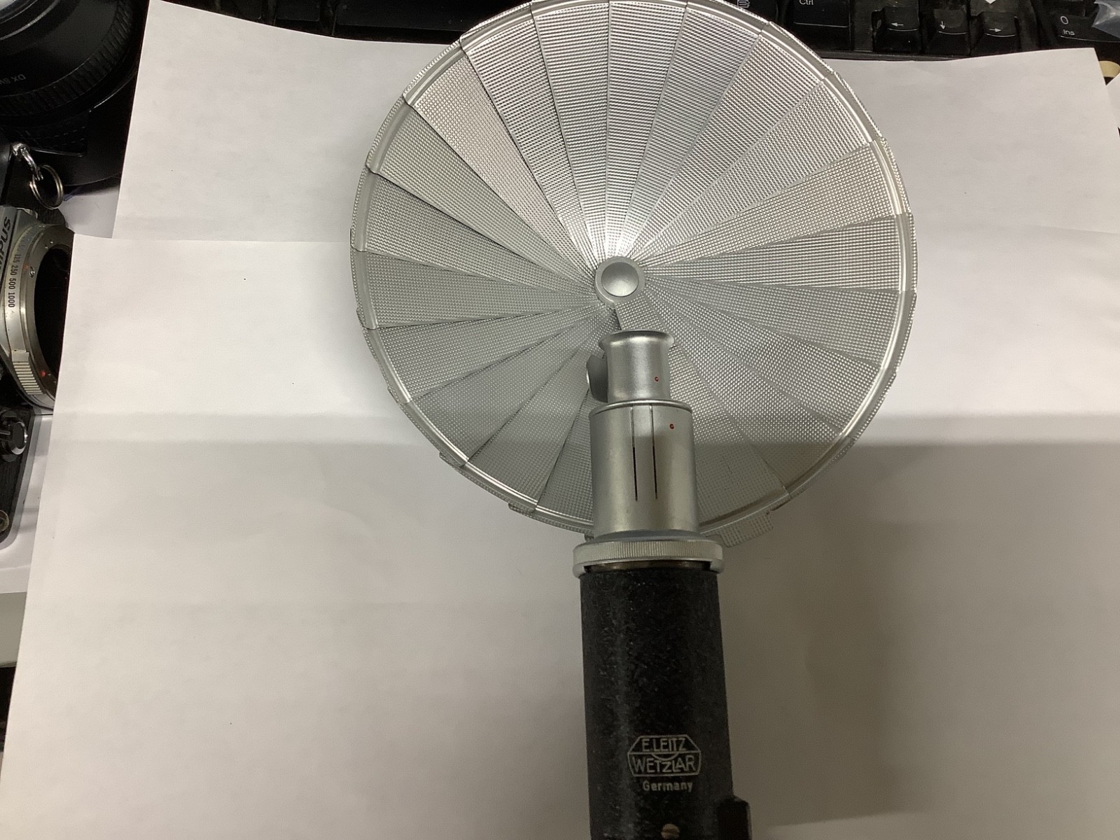 E. Leitz Wetzlar Flash Fan W/ Reflector Excellent Plus