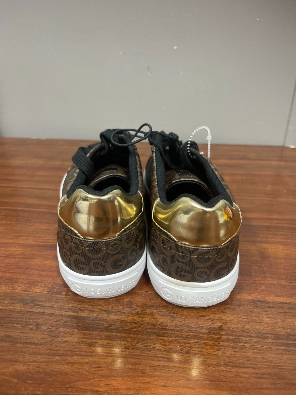 G by Guess Womens Brown Logo Sneakers Gold Heel Accent Lace Up 8