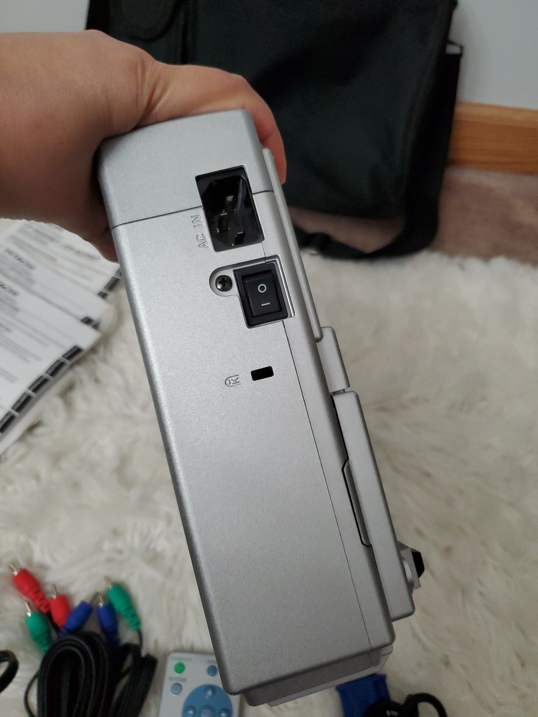 Hitachi XGA CP-X275 Multimedia Mobile LCD Projector Tested