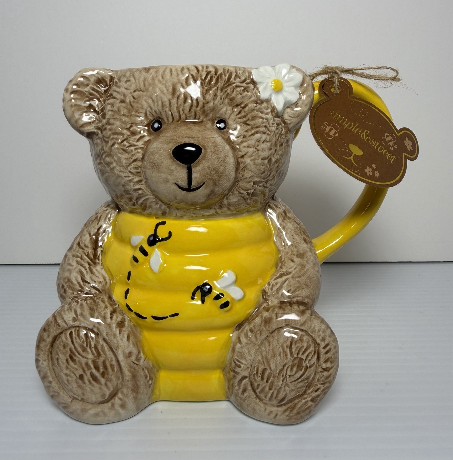 Simple & Sweet Teddy Bear Honey Pot Figural Mug 26oz Ceramic Bee Daisy Yellow