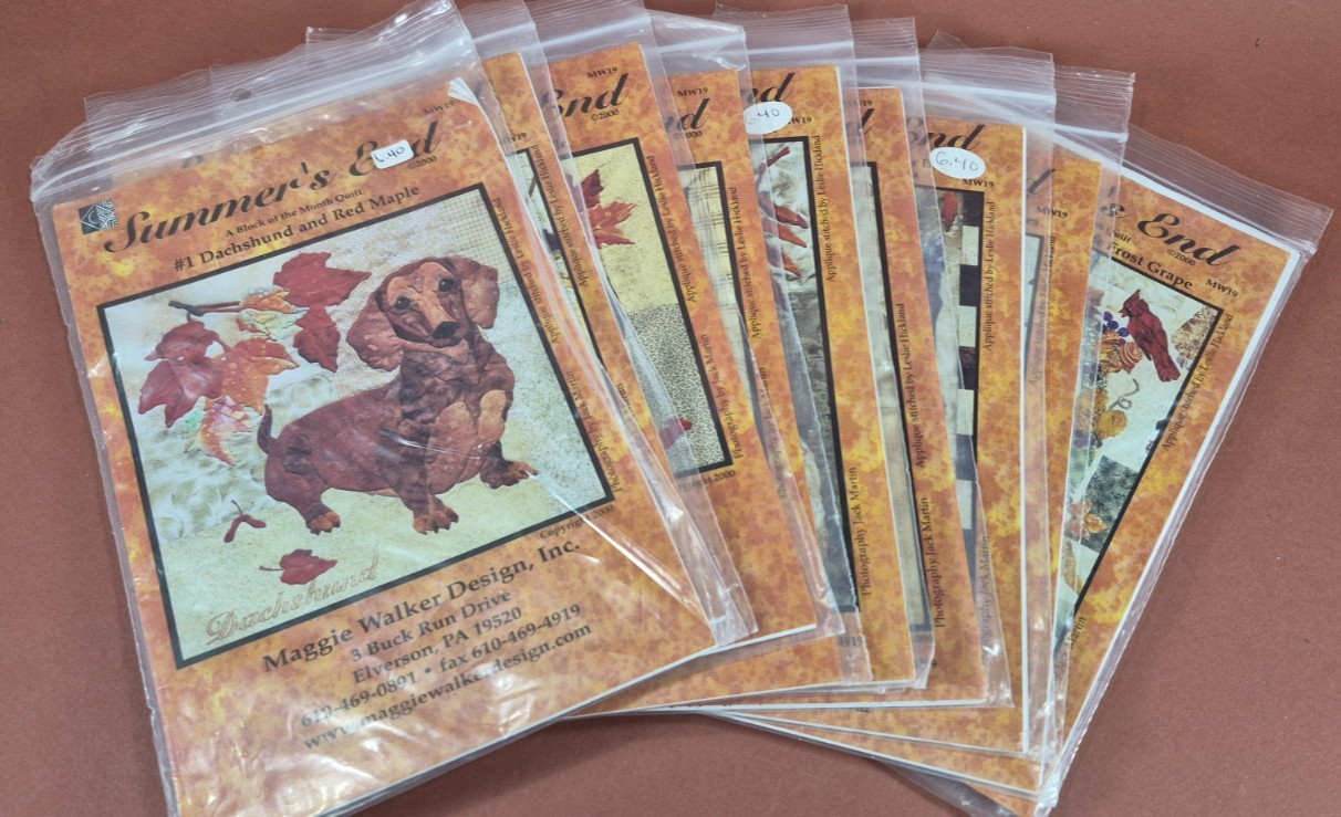 Maggie Walker Designs Block of the Month Summer's End Dogs Complete 2000 48 x 57
