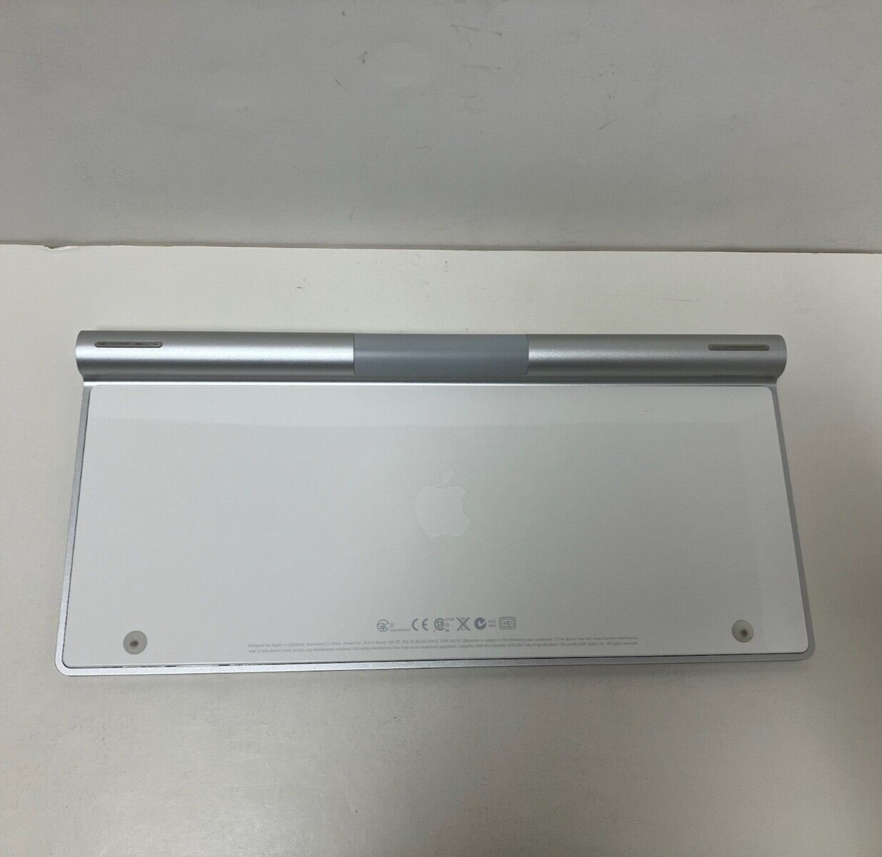 Apple Wireless Keyboard A1314 4th Generation MC184LL/B