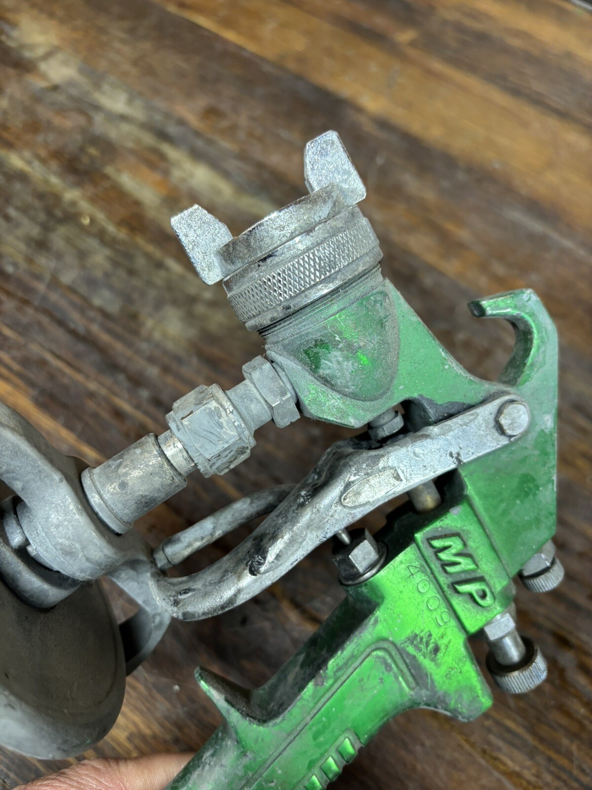 MP 4009 spray paint gun