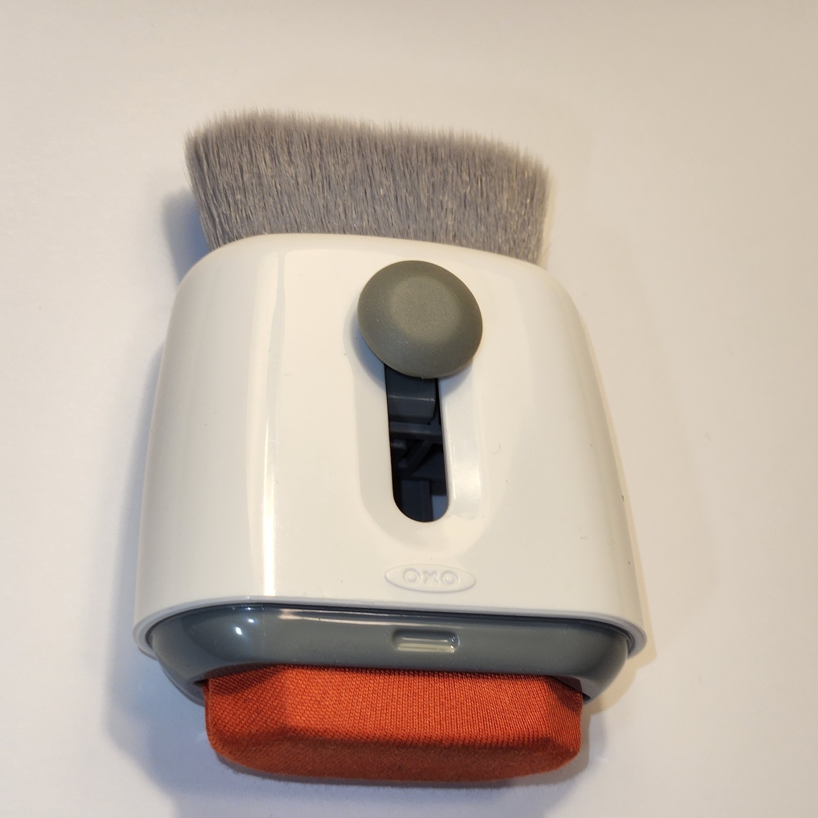 Good Grips Sweep & Swipe Laptop Cleaner, White, One Size