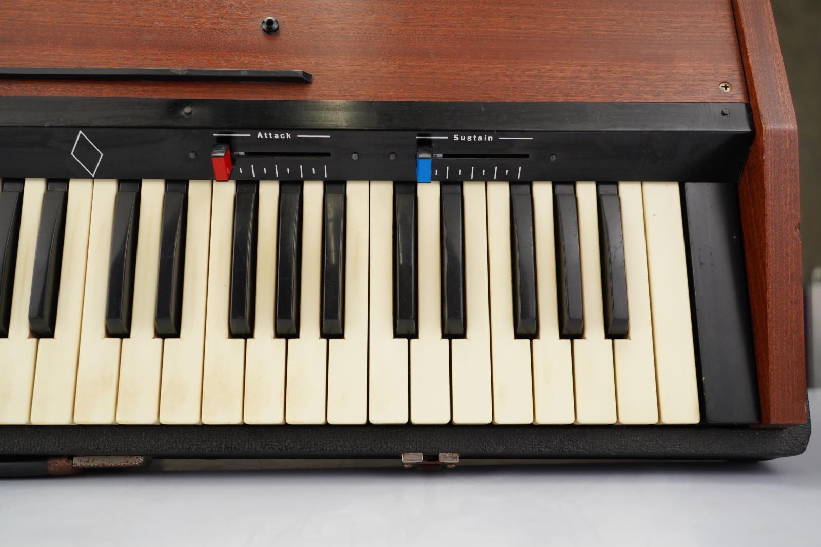 Logan String Melody Synthesizer #57571