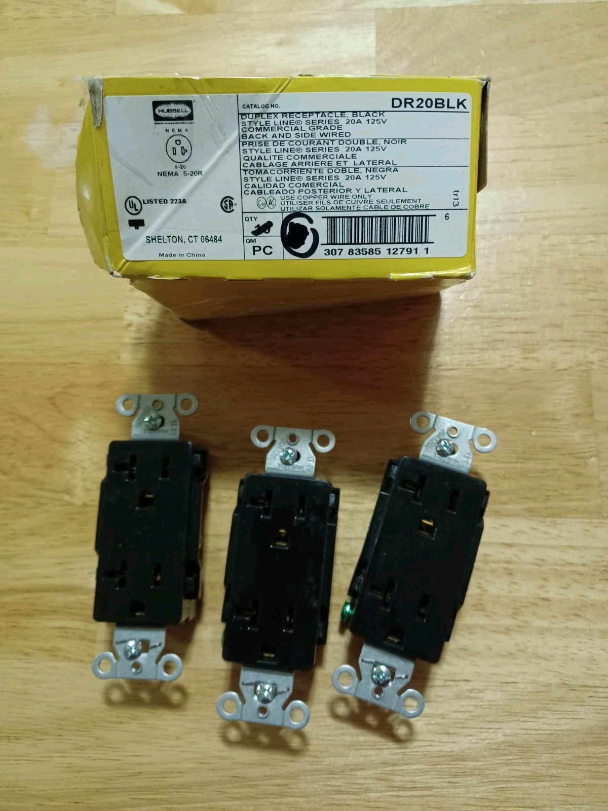 3 Hubbell DR20BLK Deco Duplex Receptacle Black 20A 125V NEMA 5-20R