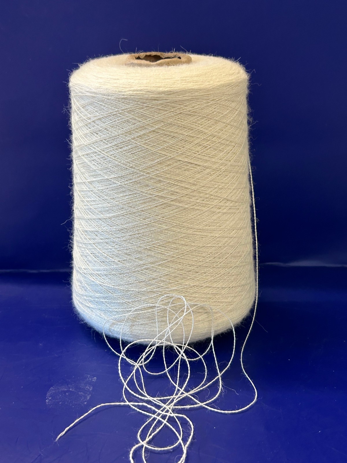 NICE Spool Cone Peru LACE Soft Super Baby Alpaca Yarn 1lb 2oz 520gr 0012 White