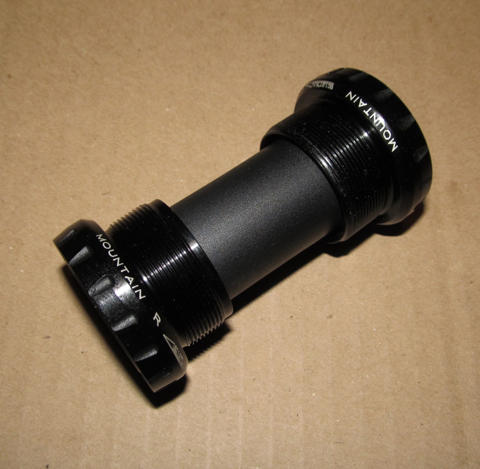 Mountain Bottom Bracket Sealed Cartridge BC1.37x24 NEW