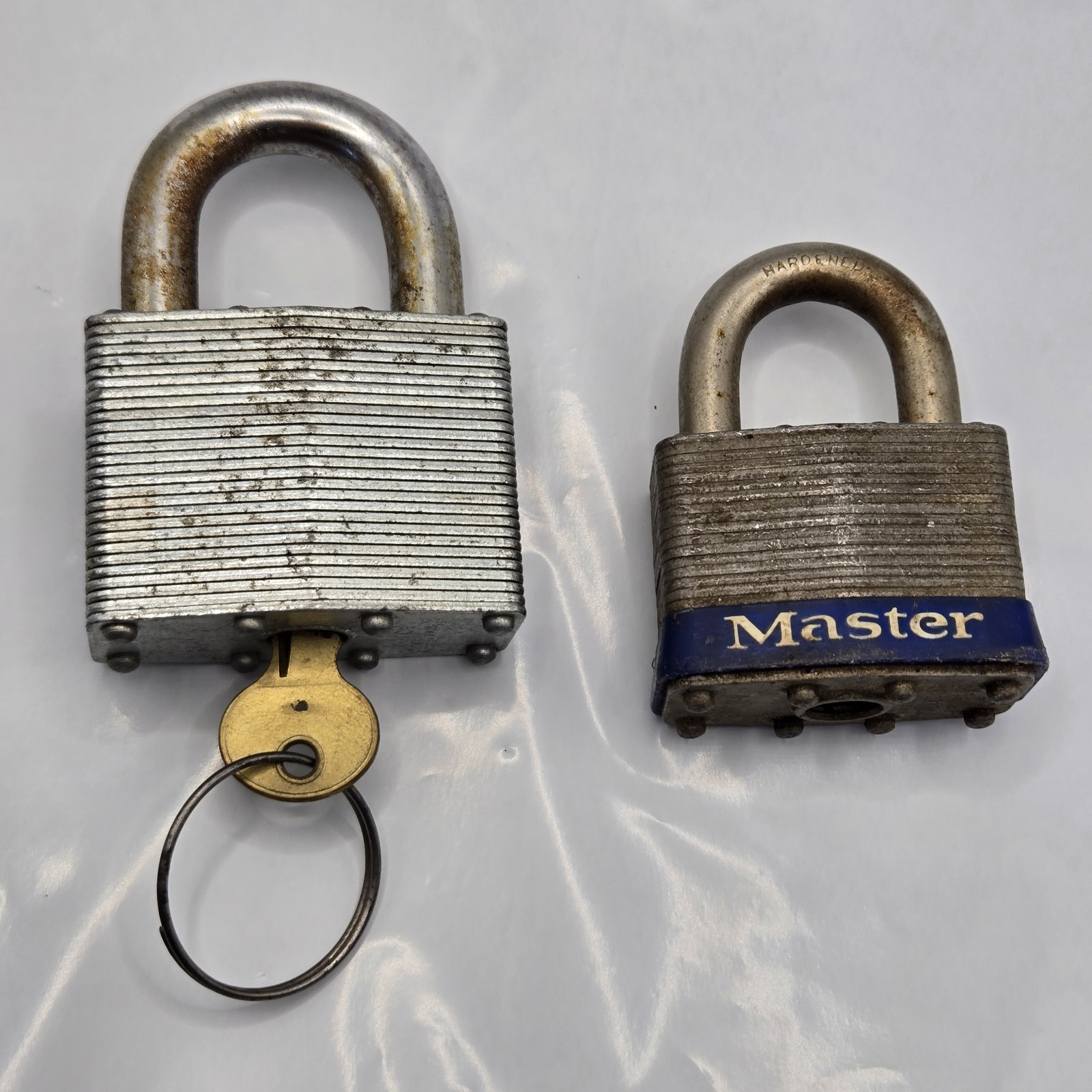 2 Padlocks Master Lock No.5 Padlocks