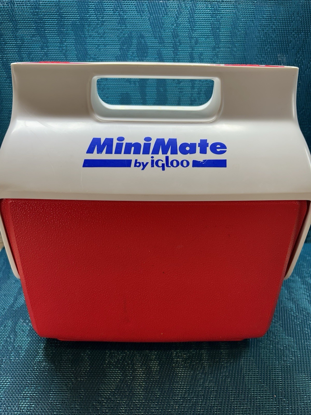 MiniMate by Igloo Personal Cooler 6 Pack Vintage Mini Mate Red & White Retro
