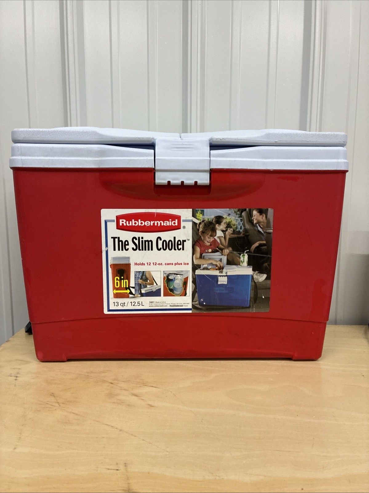 2001 Rubbermaid The Slim Cooler Red 13QT 12.5L W/ Strap 20 x 14.5 x 6.5 #1801