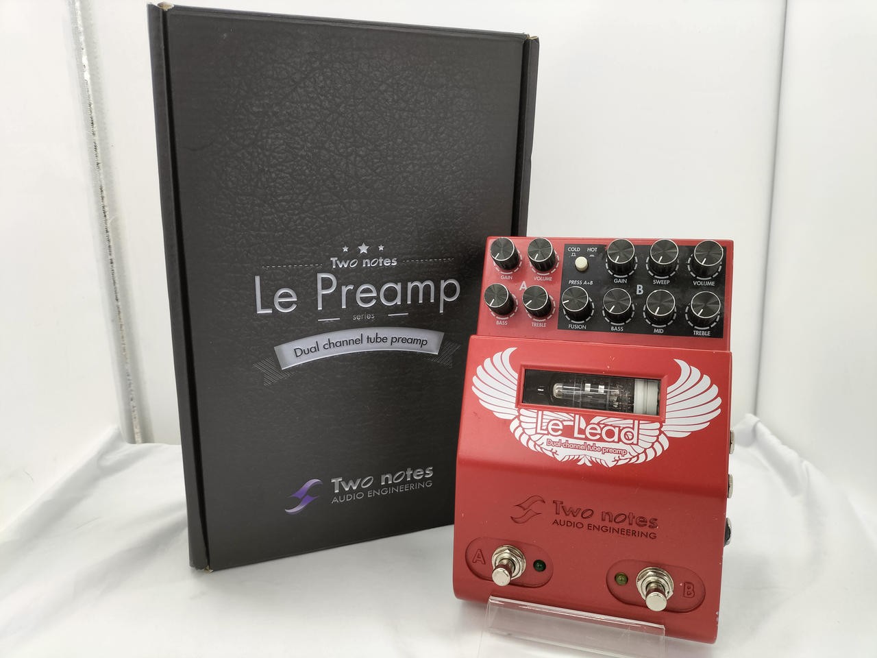 Two Notes LE NTES Vacuum Tube Preamp Guitar Effect Pedal Used
