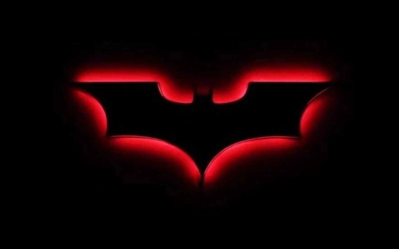 Wireless Batman Logo LED Night Light – Remote Controlled Bedroom Lamp Decor