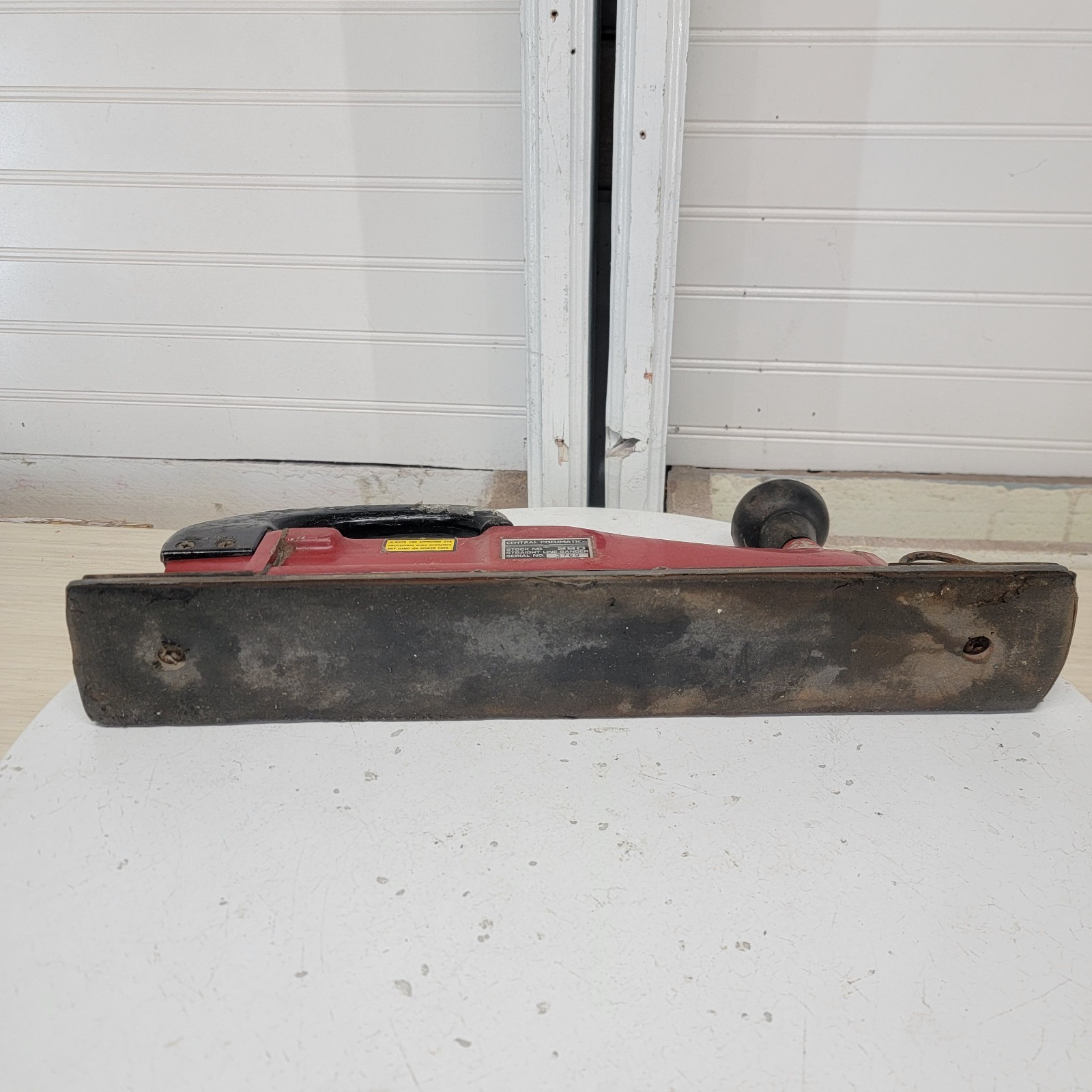 Central Pneumatic 280 Straight Line Air Sander Tested Working Long Board