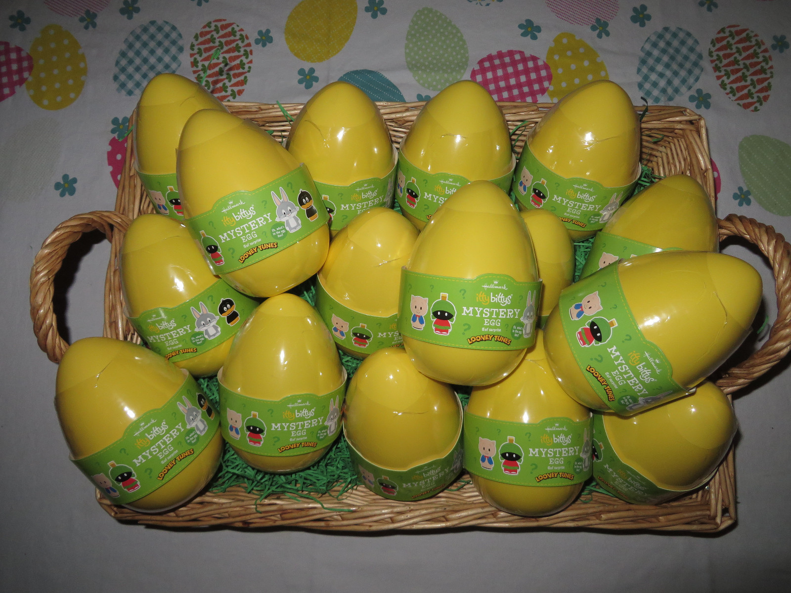 Looney Tunes Mystery Egg Hallmark itty bitty bittys SEALED Easter Toy Surprise