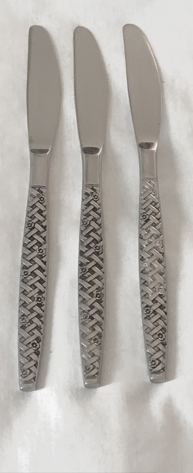 Oxford Hall OXH16 Stainless *** 3 Dinner Knives  (8-1/4")  ***