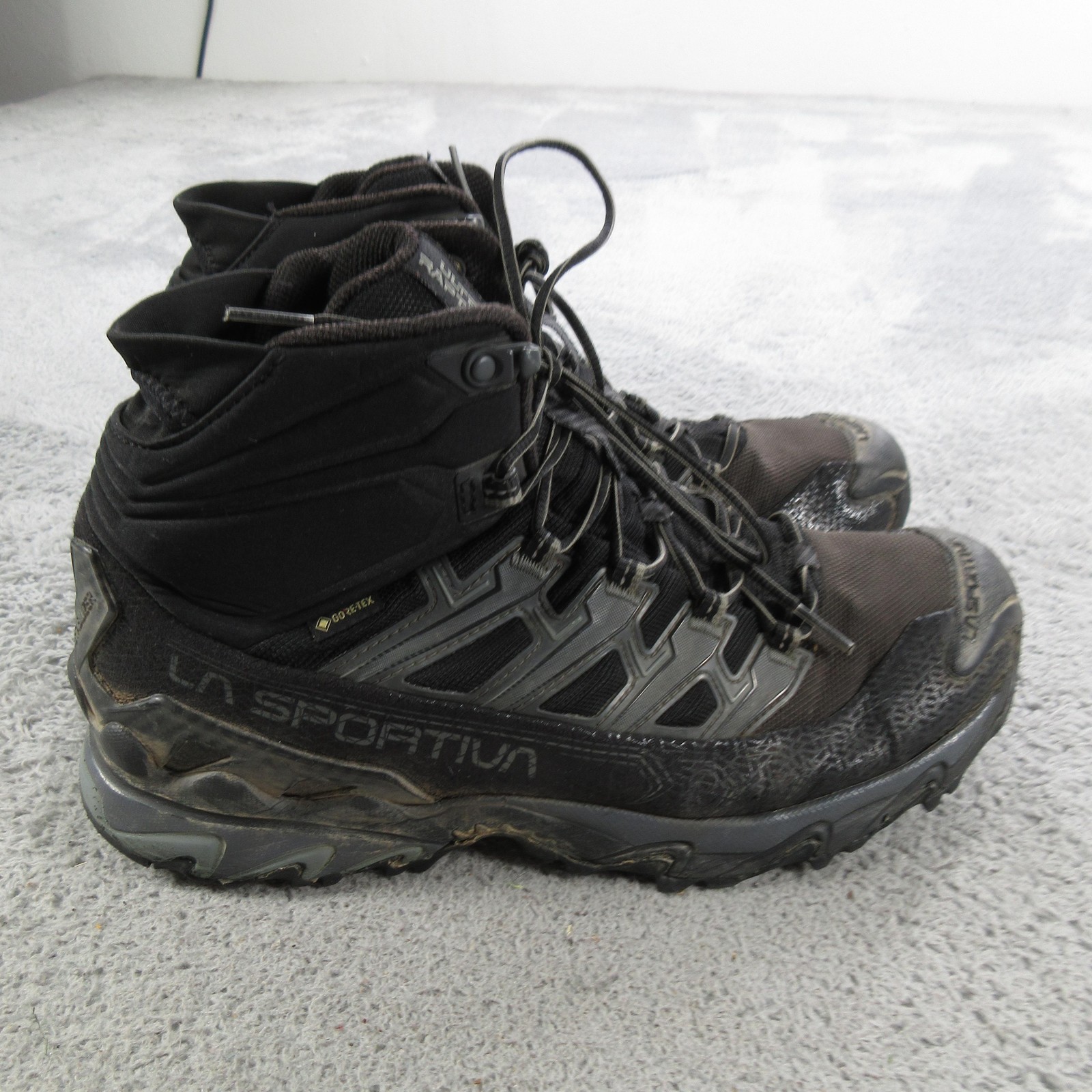 La Sportiva Ultra Raptor II Mid GTX Wide Boots Mens Size 11 Black Hiking