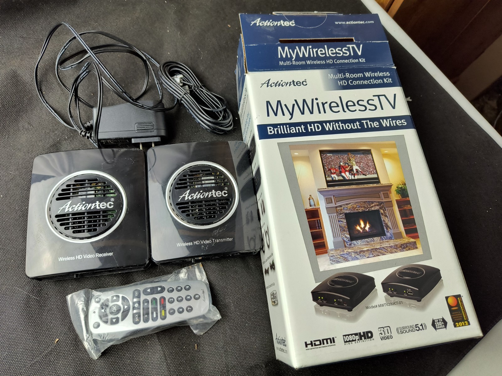 Actiontec My Wireless TV MWTV200R Receiver with Remote Control Parts Or Repair