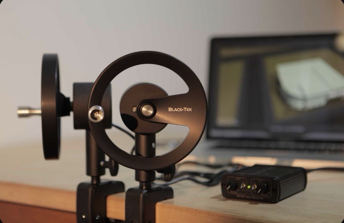 Black Tek Geared Head Simulator G2U
