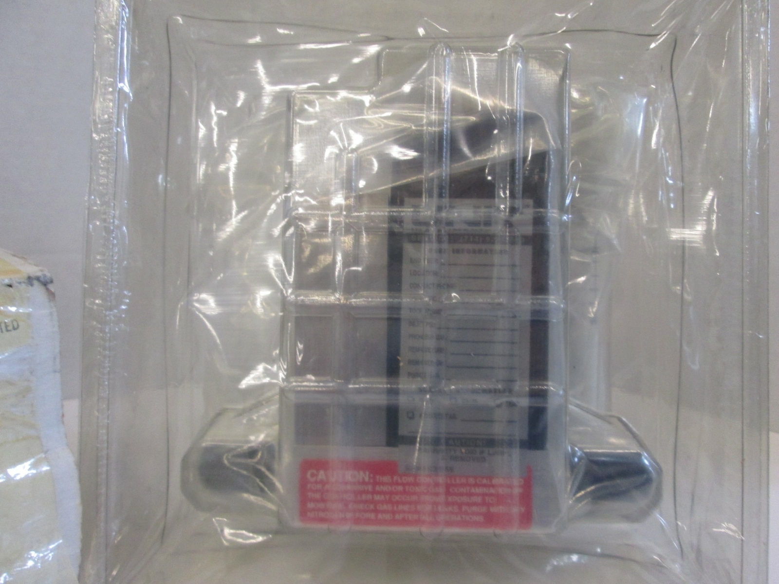 Unit UFC-1100A Mass Flow Controller SiH4, 300 SCCM, Reburbished