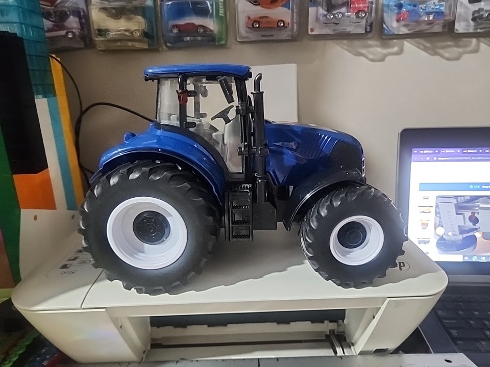 12"LONG ADVENTURE FORCE BLUE FARM TRACTOR LIGHTS UP WITH SOUNDS (READ DETAILS)