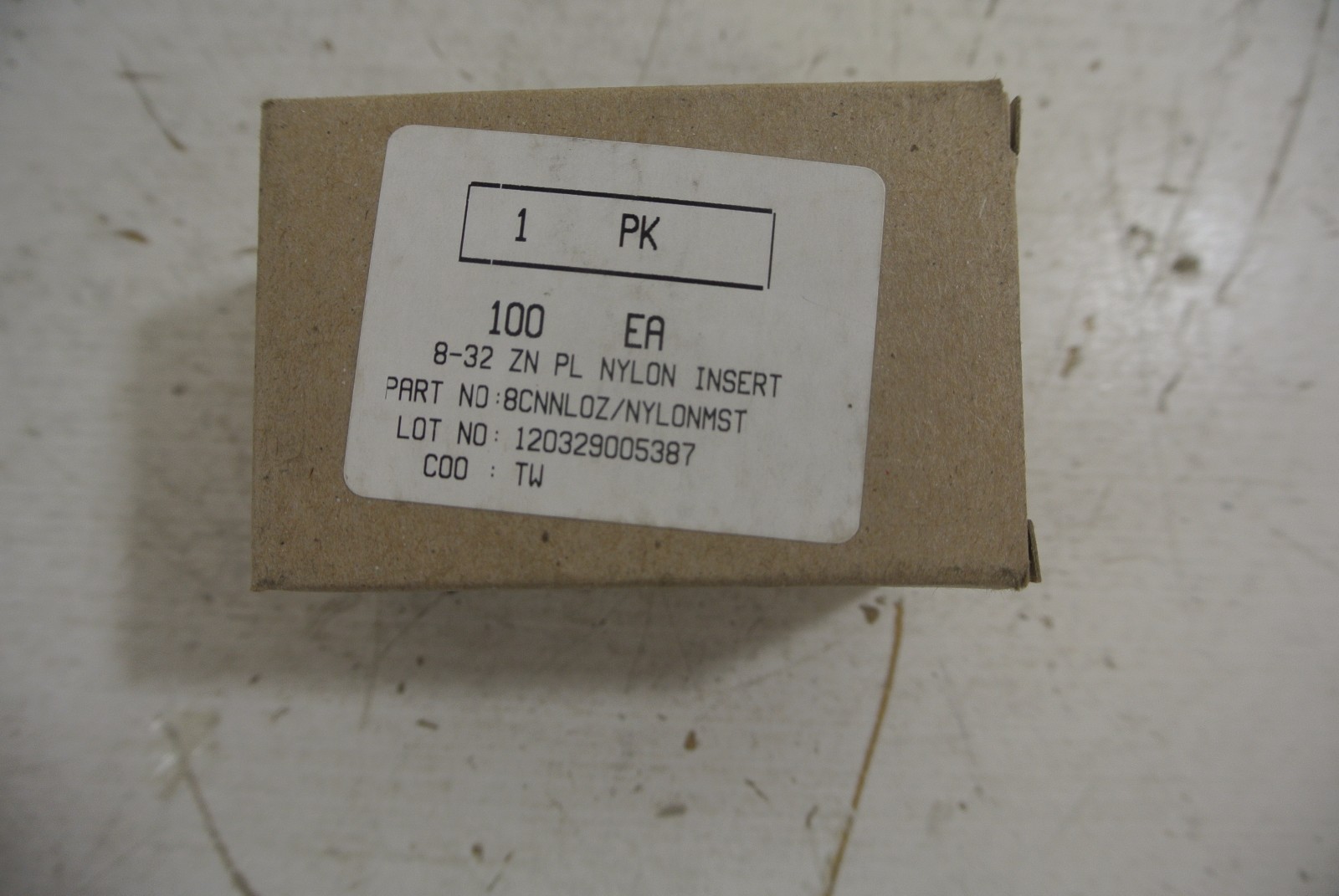 New Surplus 8CNNL0Z/NYLONMIST 8-32 ZN PL Nylon Insert Box of 100