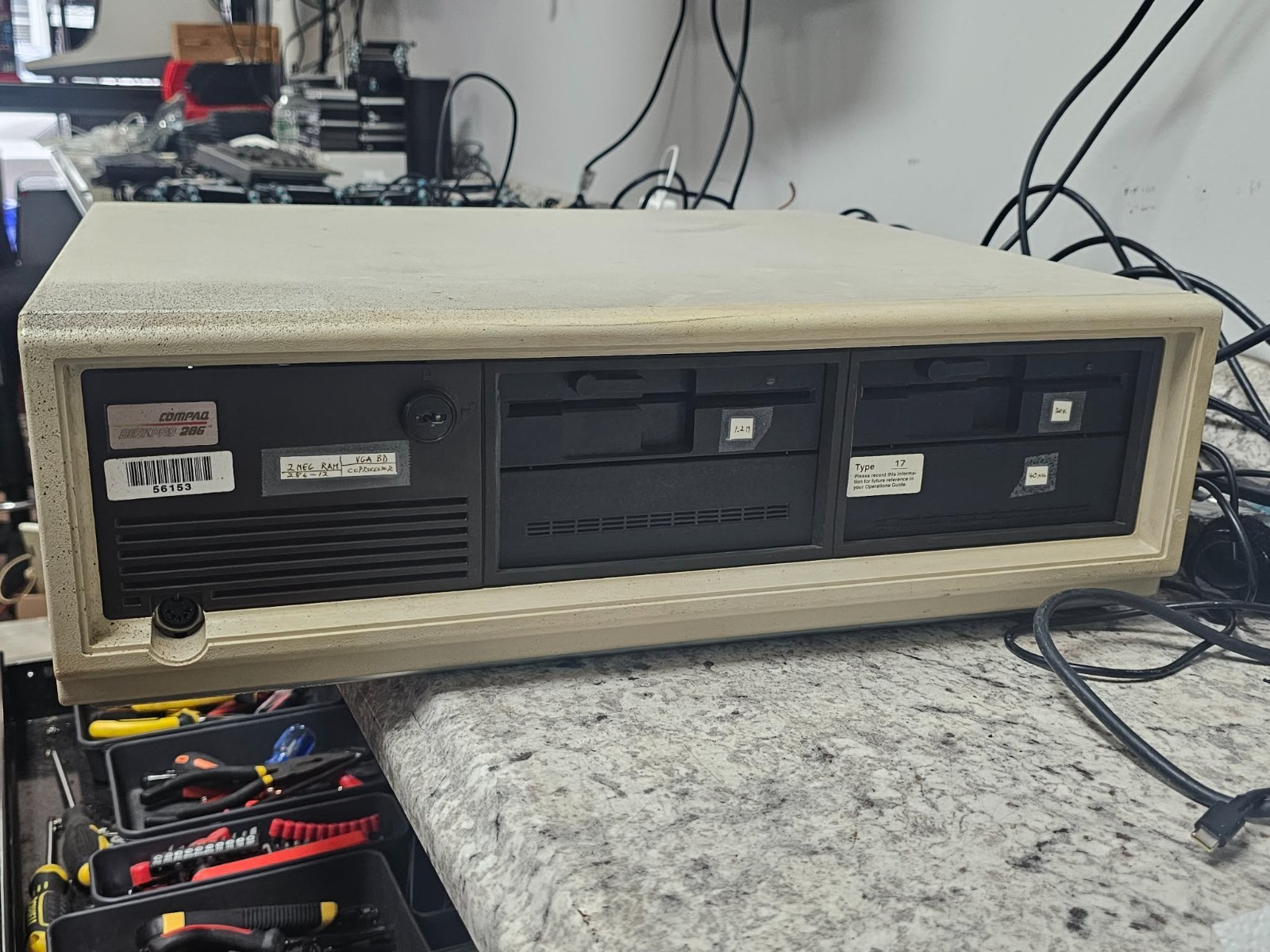 Vintage Compaq Deskpro 286 AT PC Computer Complete w/Drives & Cards Powers/Posts