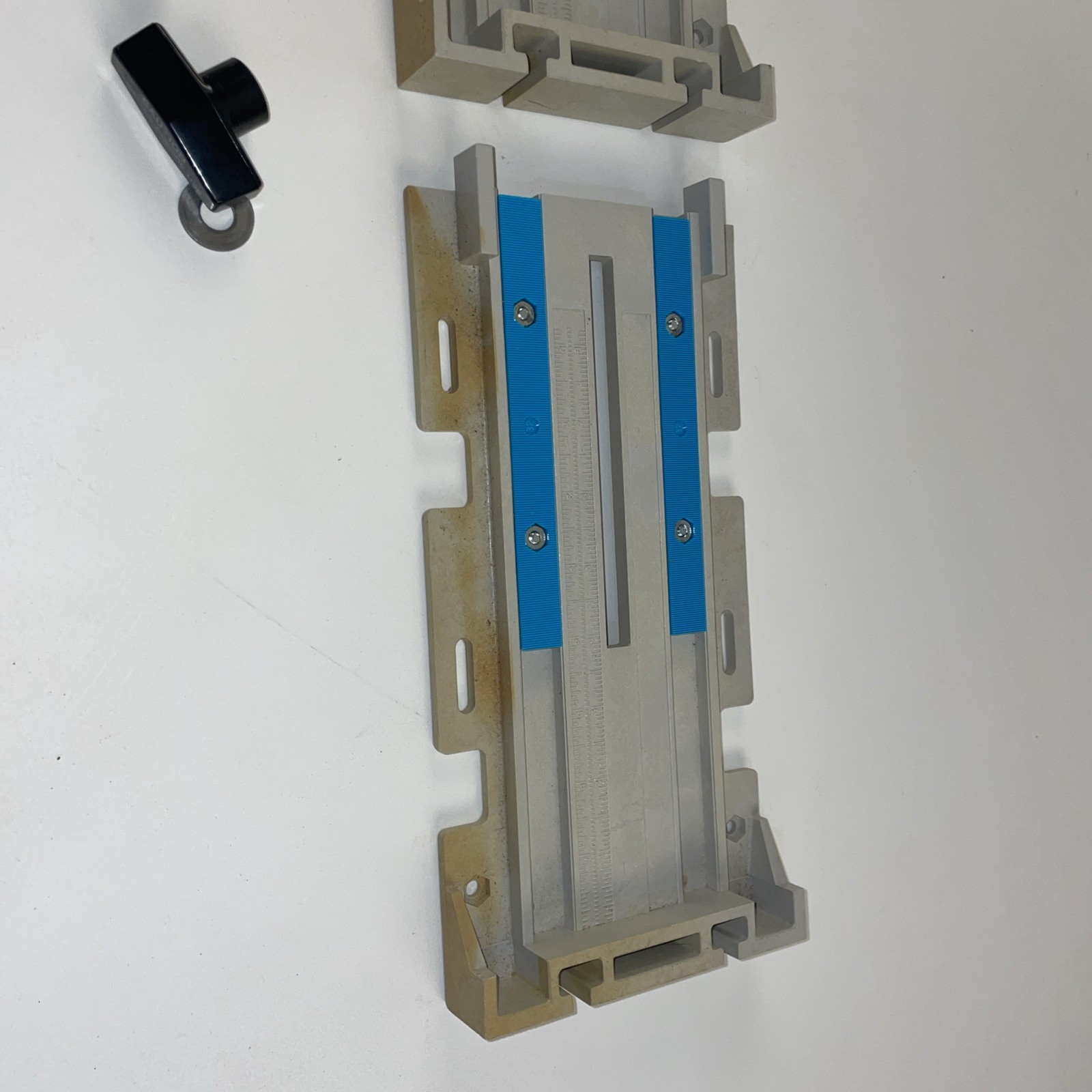 Incra Jig Universal Precision Positioning Jig.