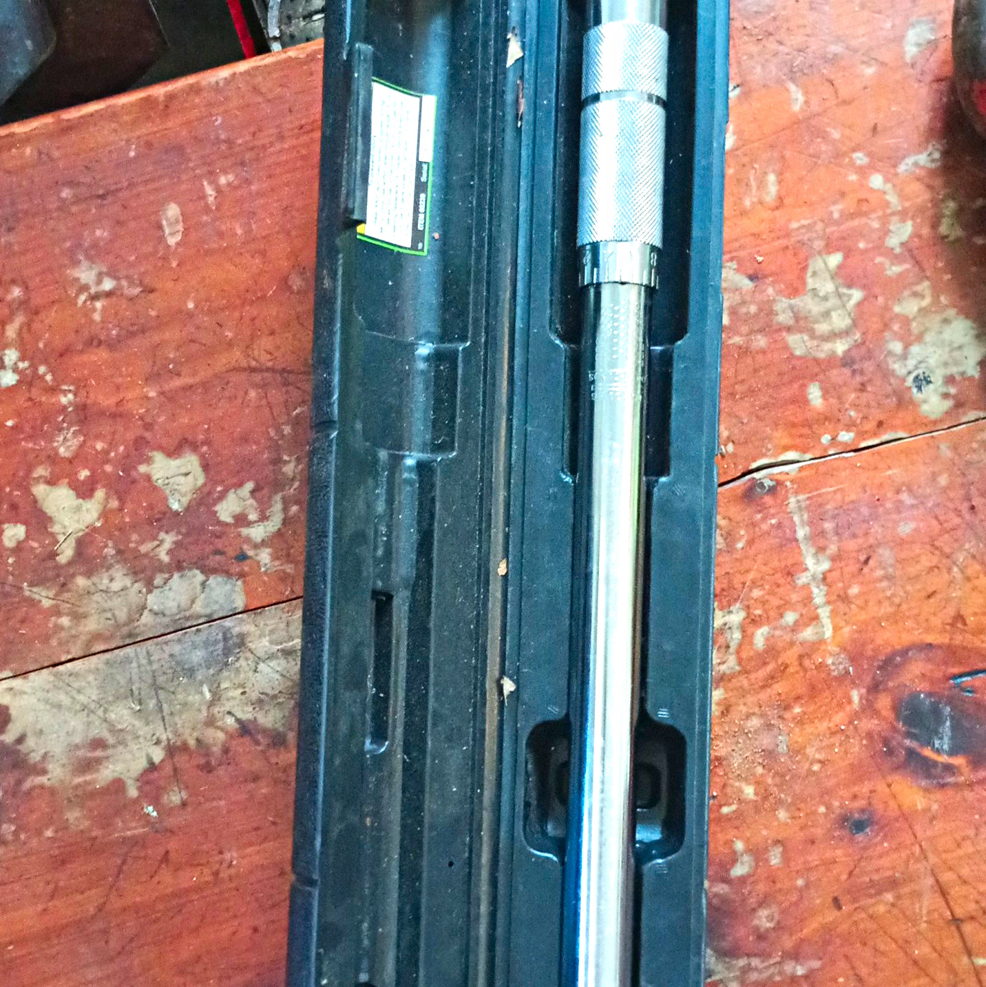 Pittsburgh Professional Click Torque Wrench Silver/Black w/ Plastic Case